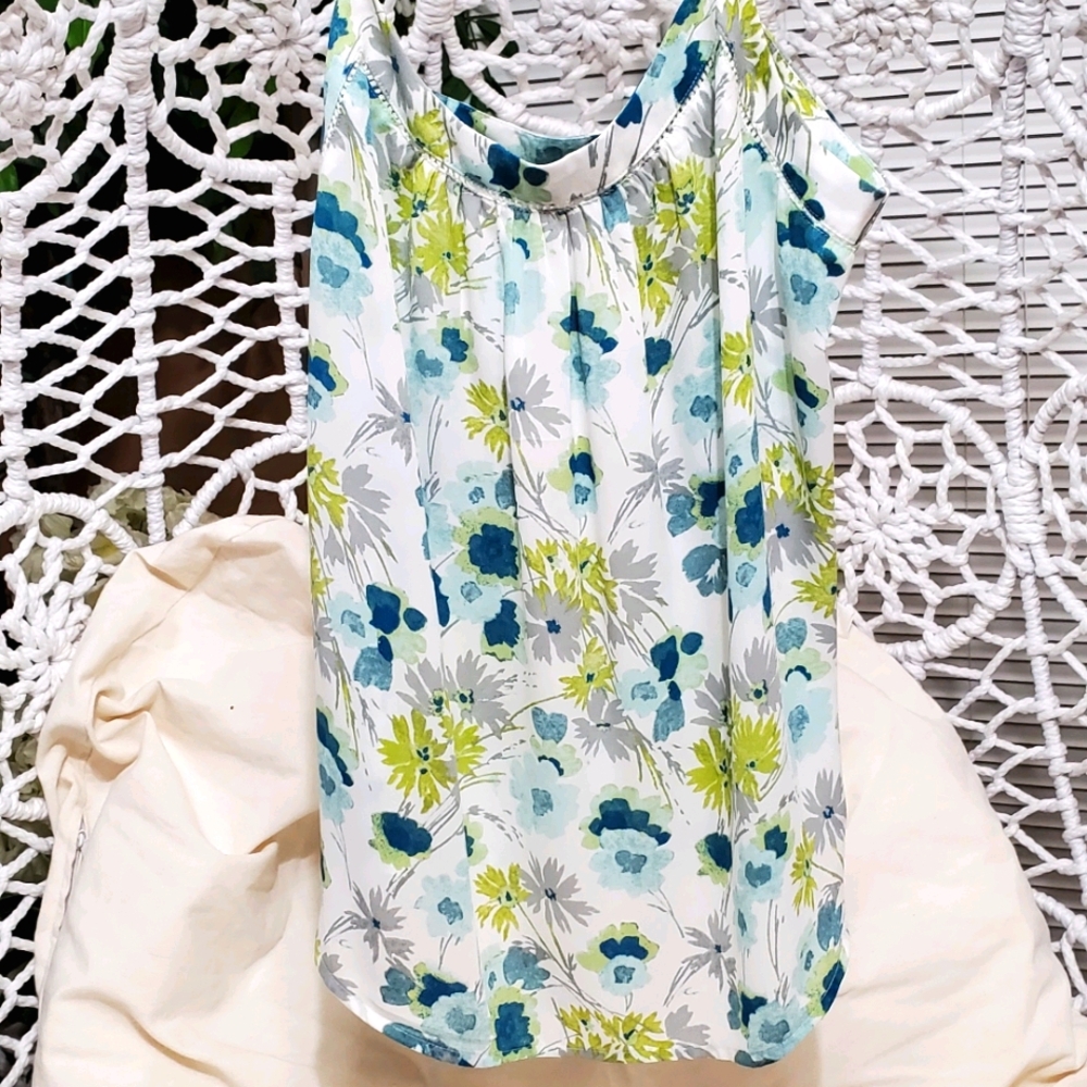 Ann Taylor women's top Sz.S